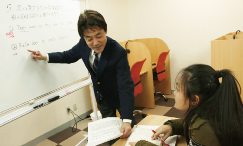 独自の先取り学習で<br />
学年トップクラスを目指す