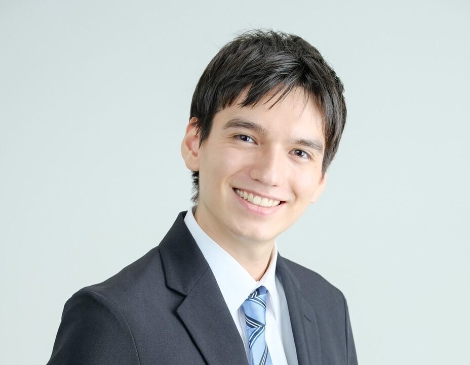 諸井　セナ塾長